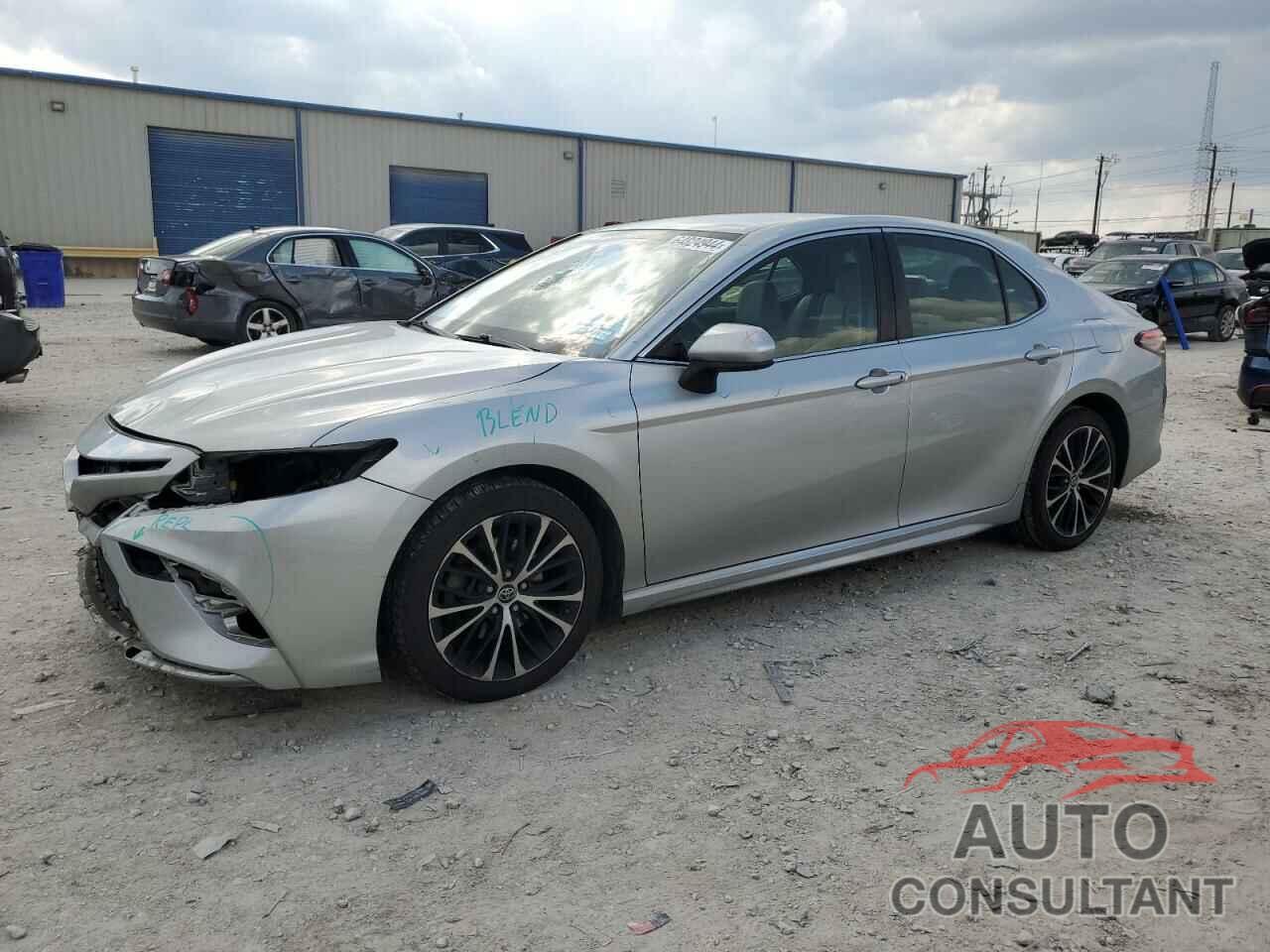 TOYOTA CAMRY 2018 - JTNB11HK7J3043232