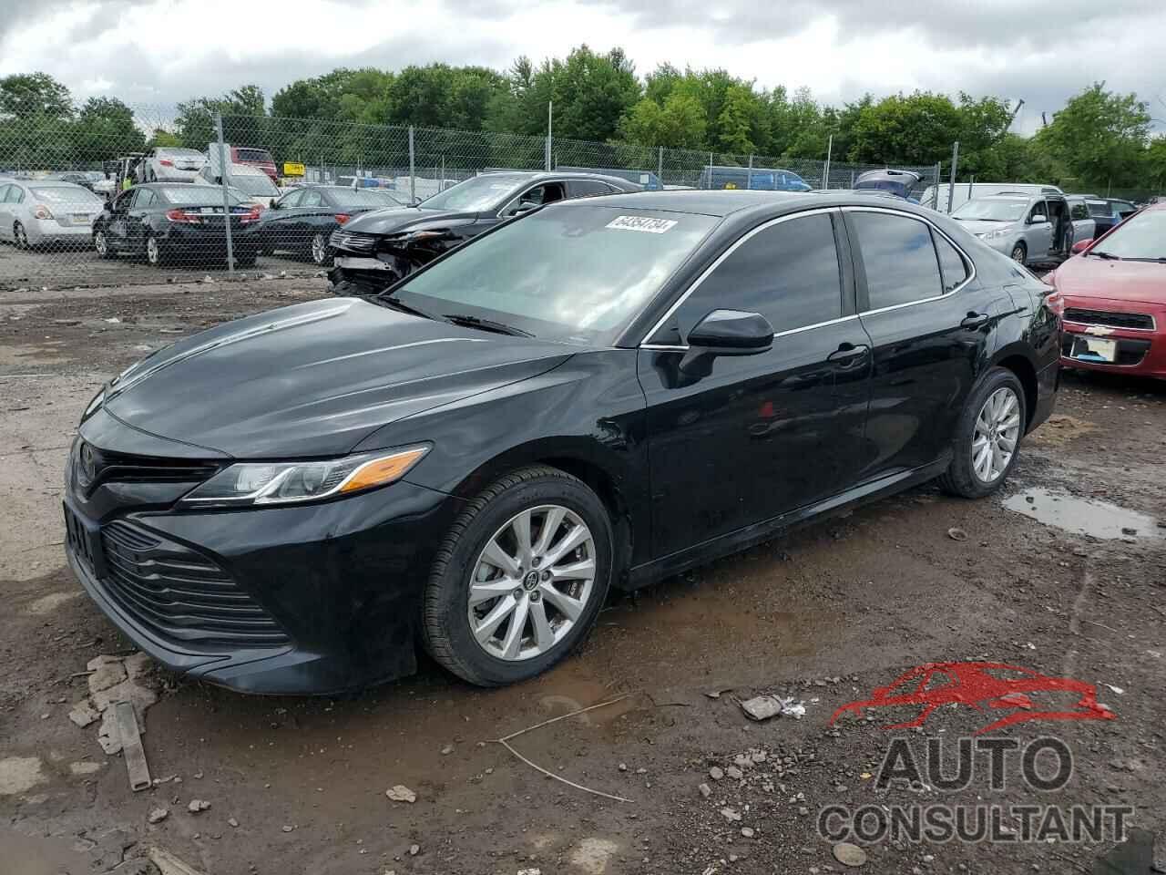 TOYOTA CAMRY 2018 - 4T1B11HK7JU058601