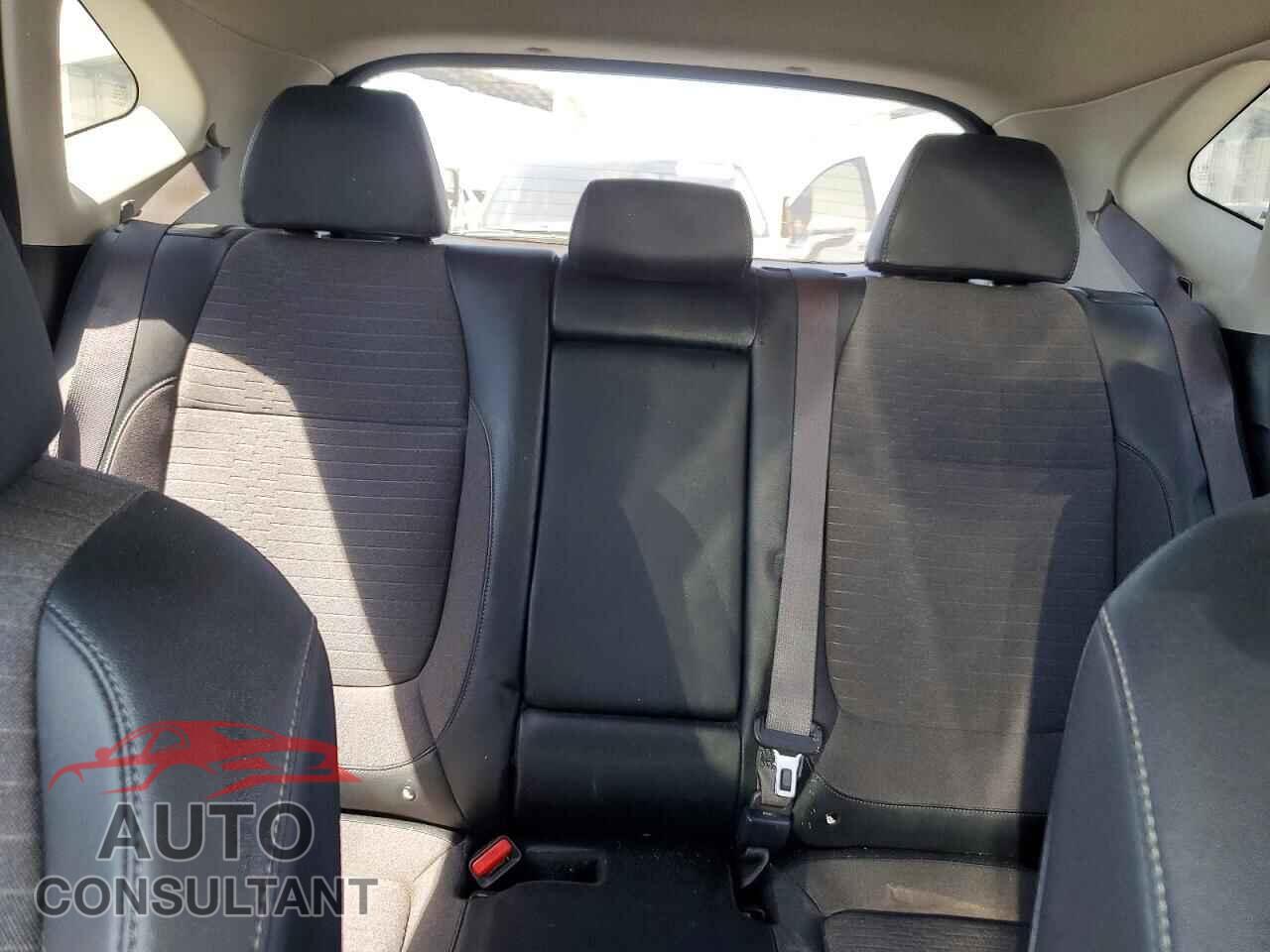 KIA SELTOS 2021 - KNDEU2AA2M7141663