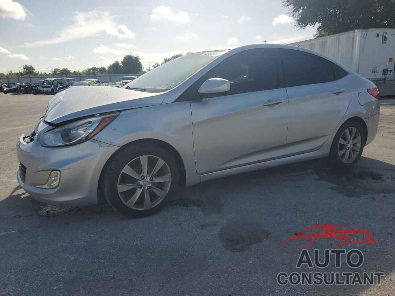 HYUNDAI ACCENT 2013 - KMHCU4AE5DU418020
