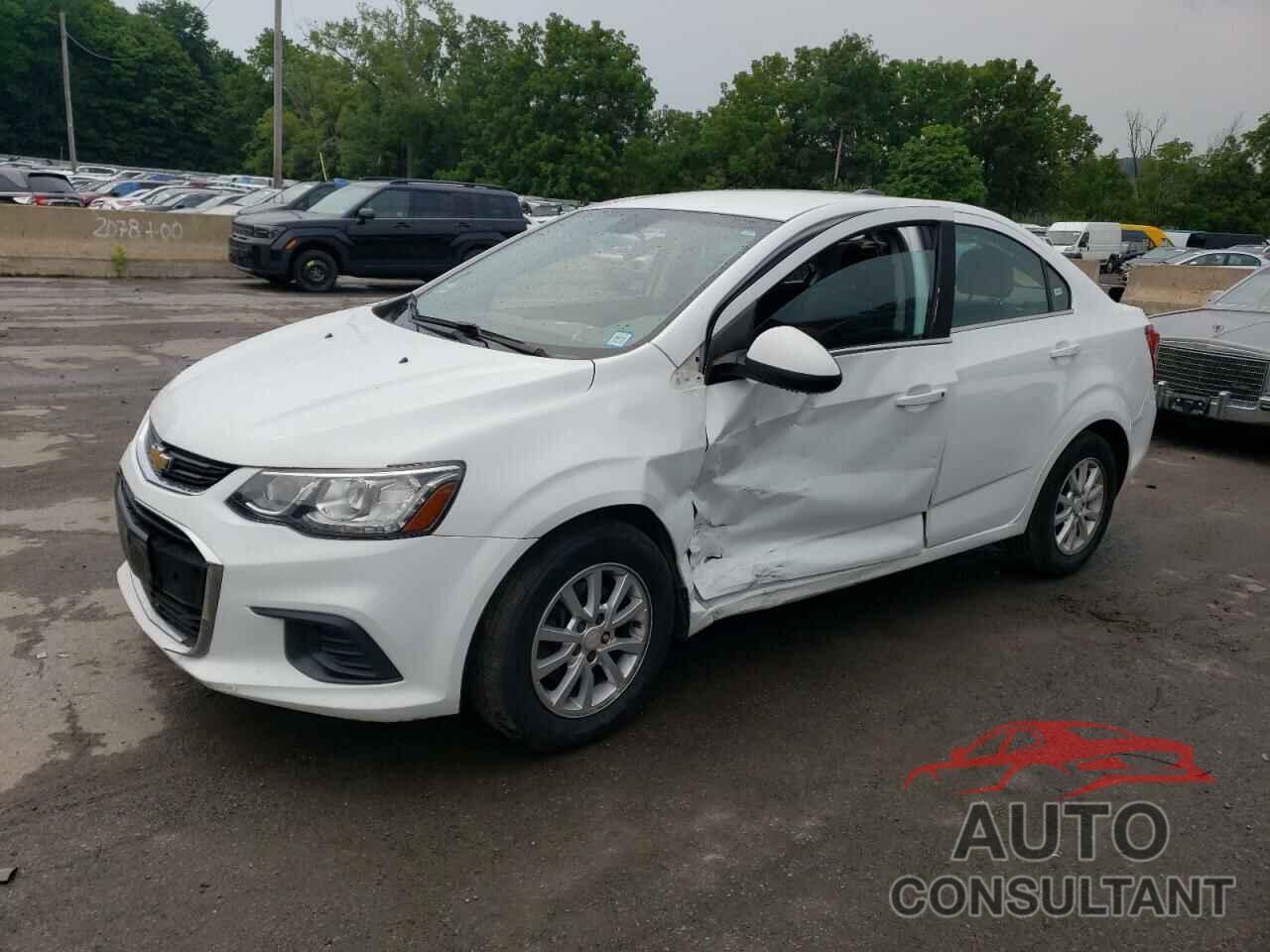 CHEVROLET SONIC 2017 - 1G1JD5SH1H4118645