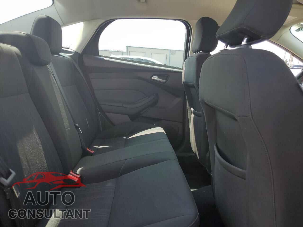 FORD FOCUS 2016 - 1FADP3F28GL260099