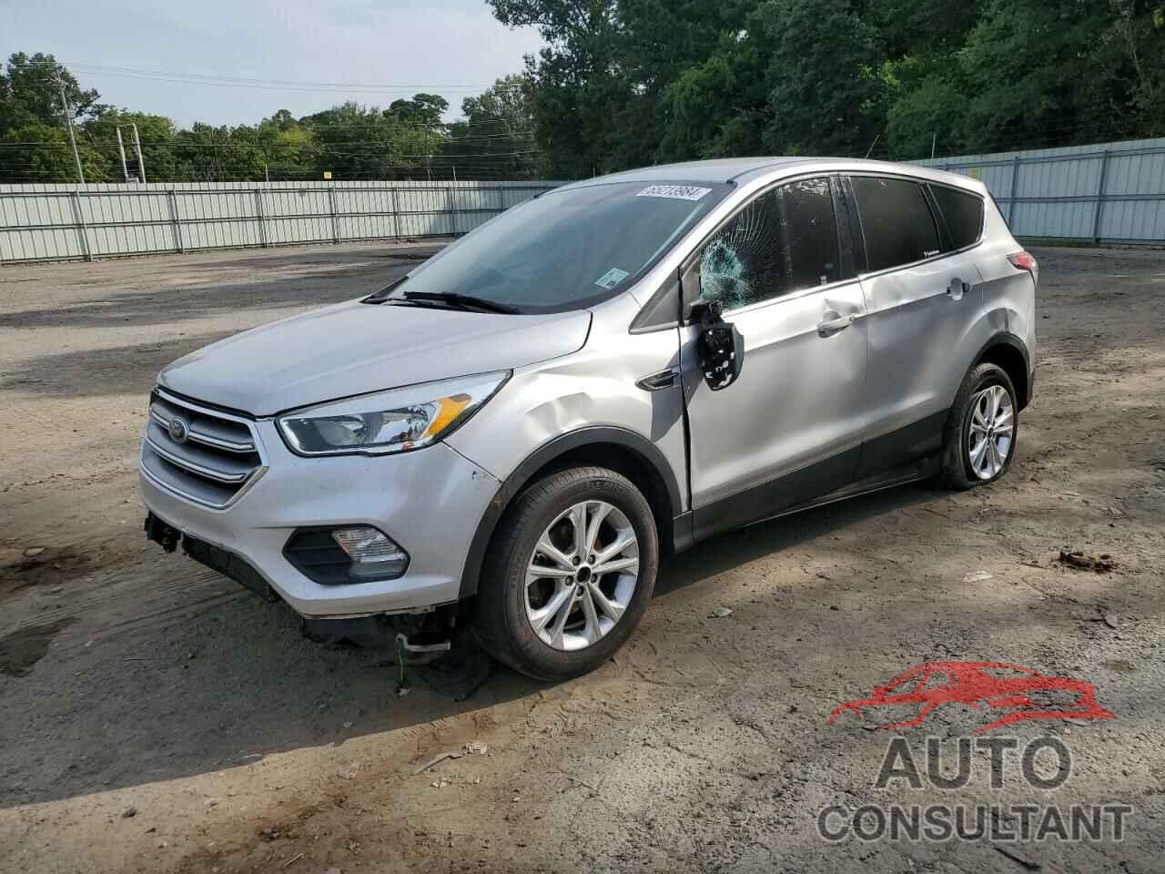 FORD ESCAPE 2017 - 1FMCU0GD5HUB41673