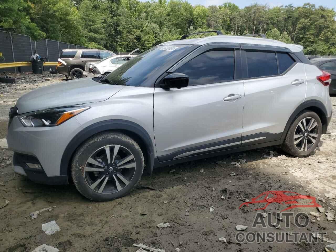 NISSAN KICKS 2018 - 3N1CP5CU9JL528180