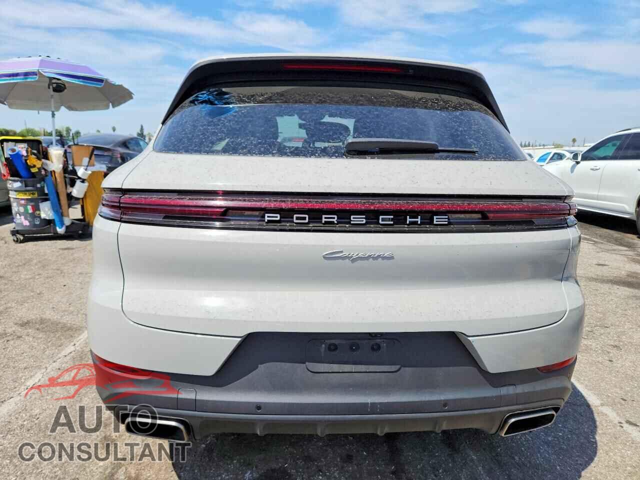 PORSCHE CAYENNE 2024 - WP1AA2AY7RDA09655