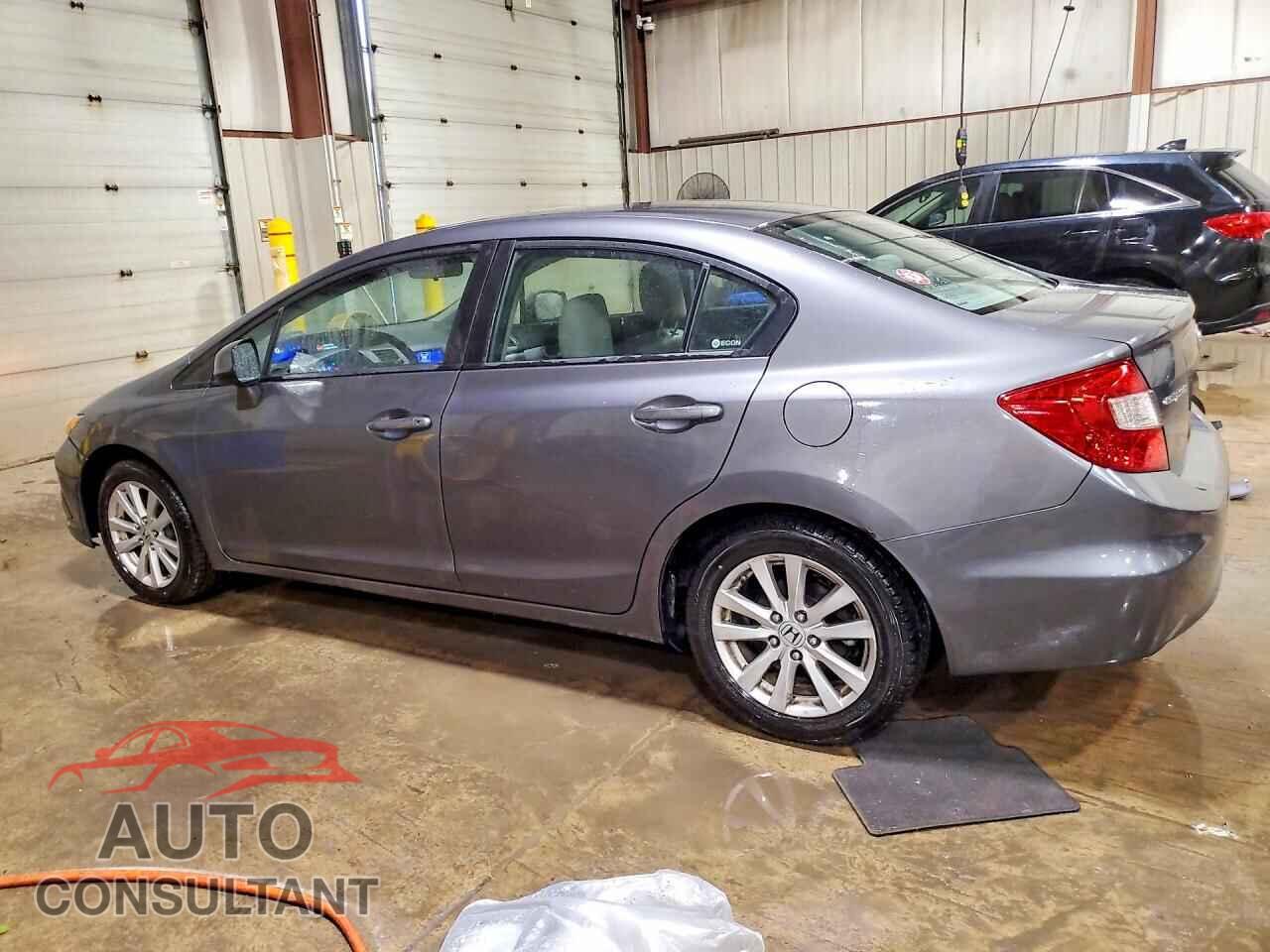 HONDA CIVIC 2012 - 2HGFB2F91CH592676