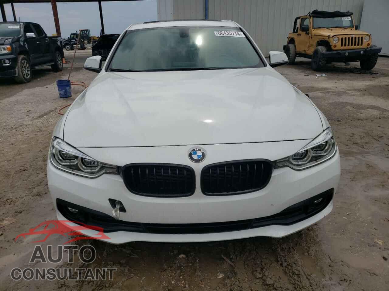 BMW 3 SERIES 2018 - WBA8A9C50JK622869