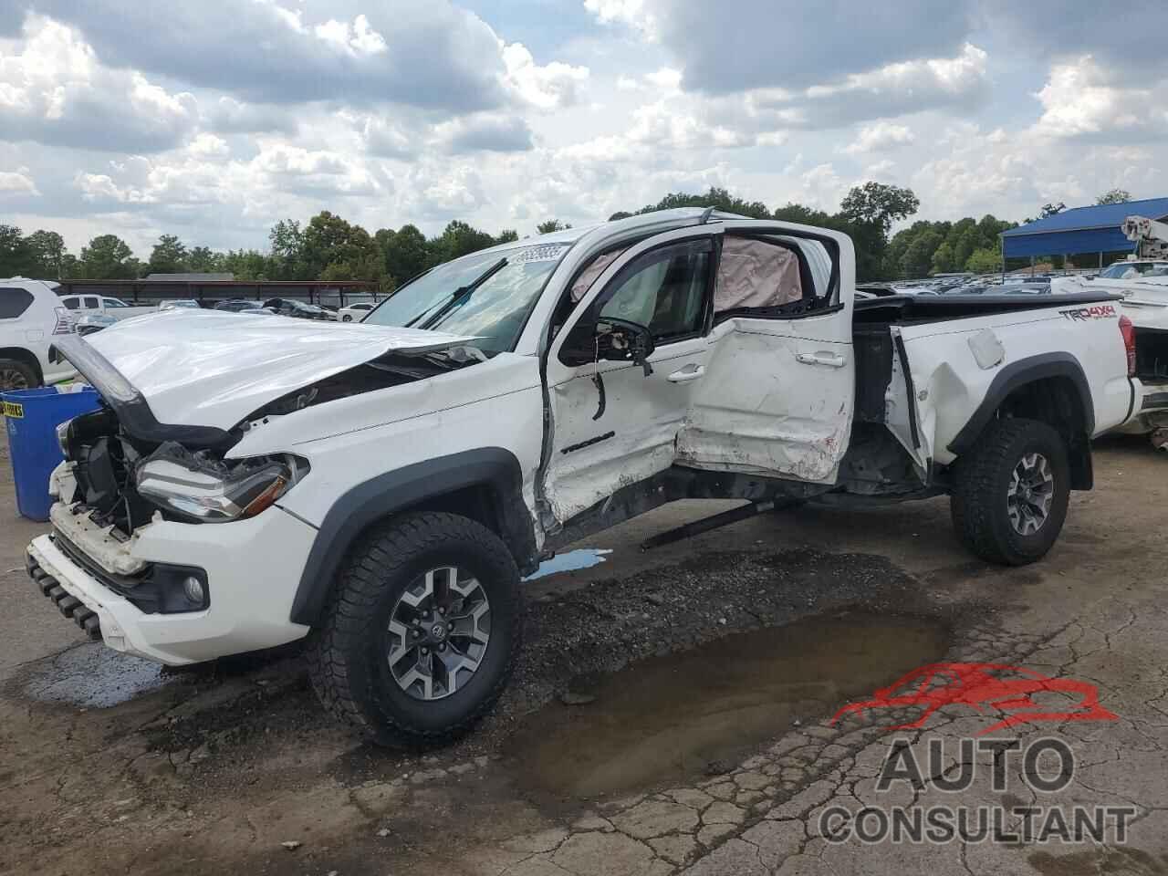 TOYOTA TACOMA 2018 - 5TFDZ5BN4JX030611