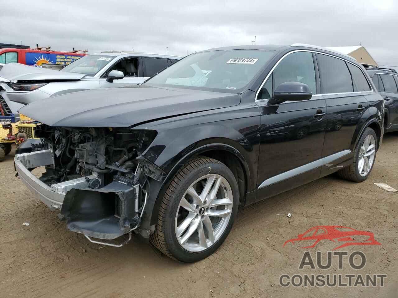 AUDI Q7 2018 - WA1VAAF74JD045928