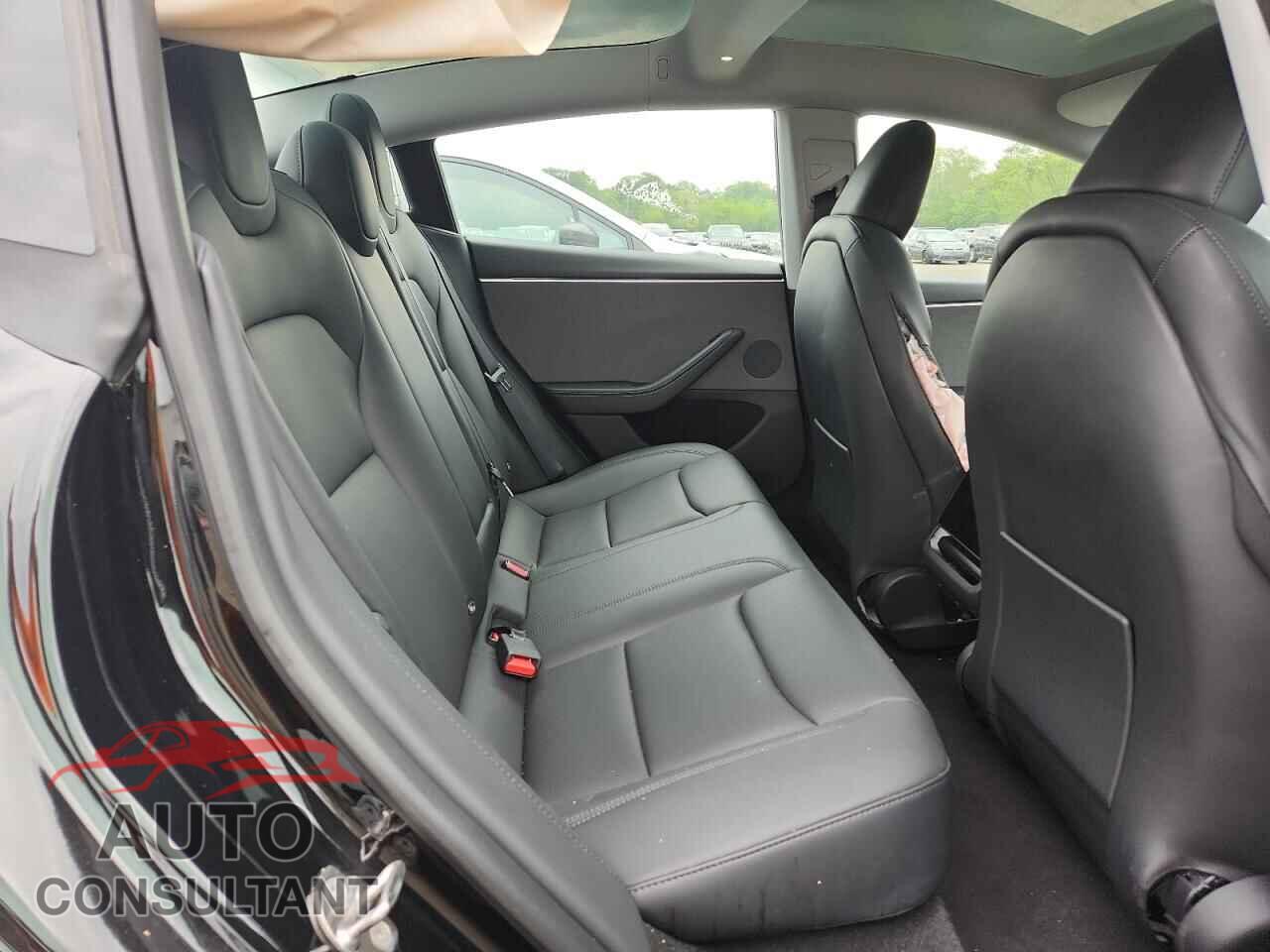 TESLA MODEL 3 2024 - 5YJ3E1EA3RF739903