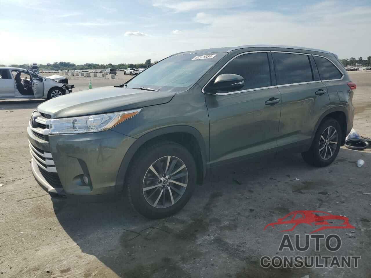 TOYOTA HIGHLANDER 2019 - 5TDJZRFH5KS714654