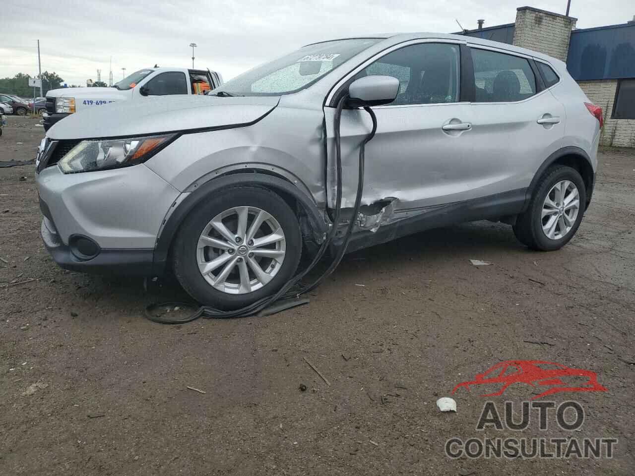 NISSAN ROGUE 2017 - JN1BJ1CR6HW120662