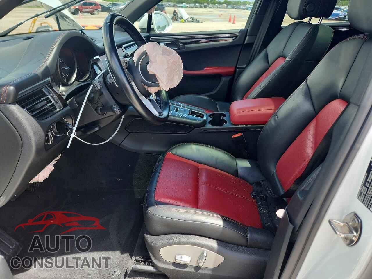 PORSCHE MACAN 2021 - WP1AA2A56MLB01179
