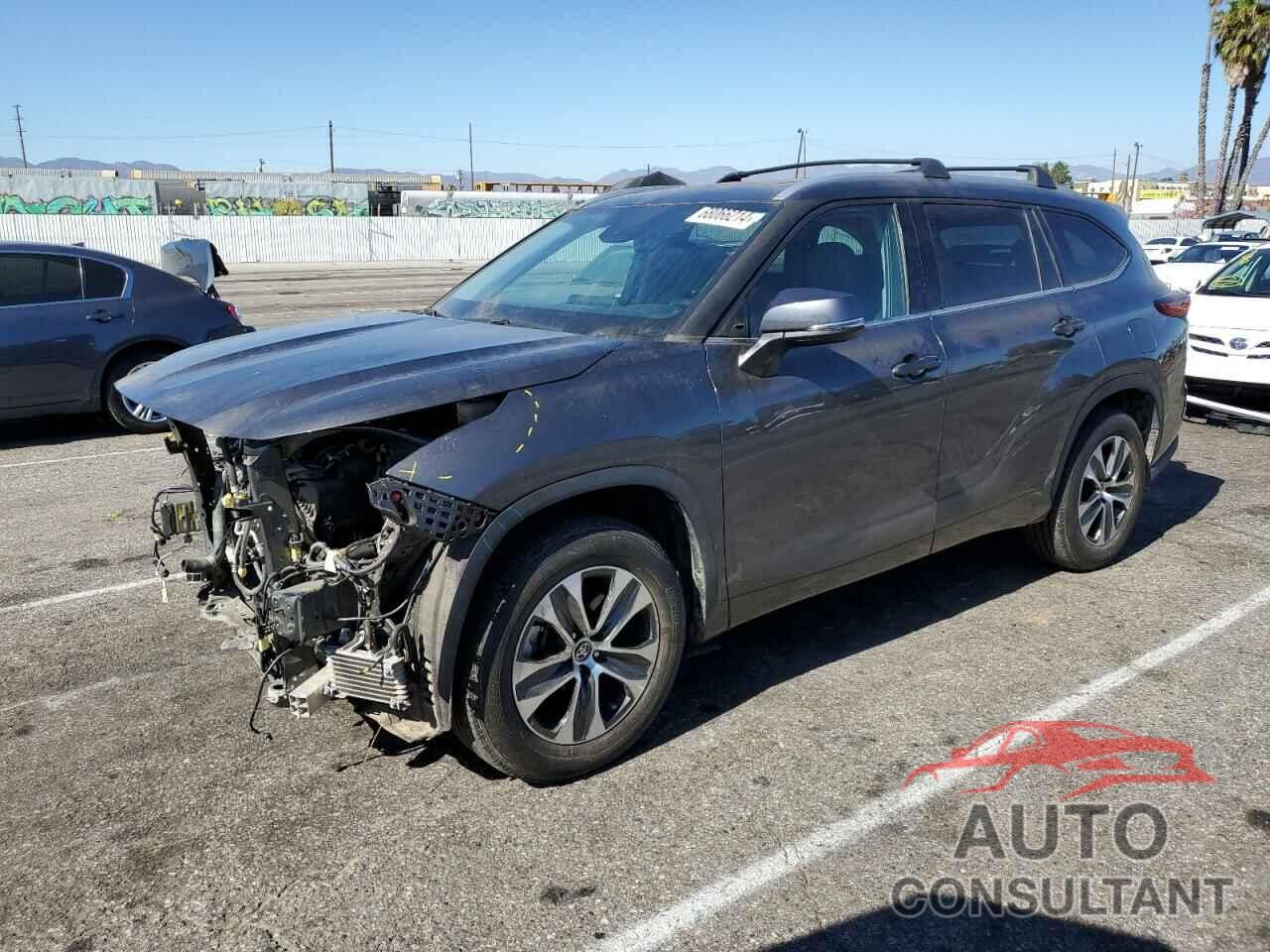 TOYOTA HIGHLANDER 2022 - 5TDHZRAH3NS113804