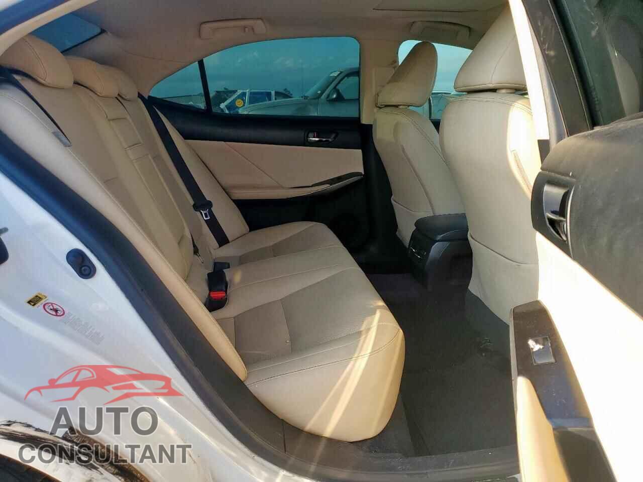LEXUS IS 2014 - JTHBF1D26E5022702