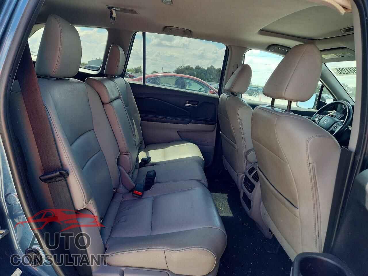 HONDA PILOT 2016 - 5FNYF5H69GB058157