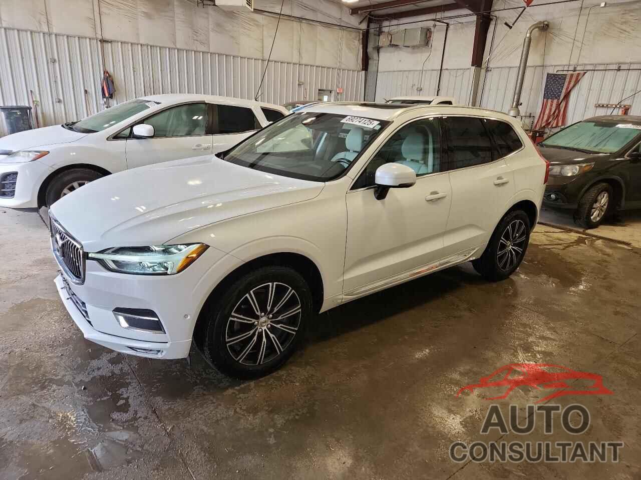 VOLVO XC60 2018 - YV4102RL8J1022303