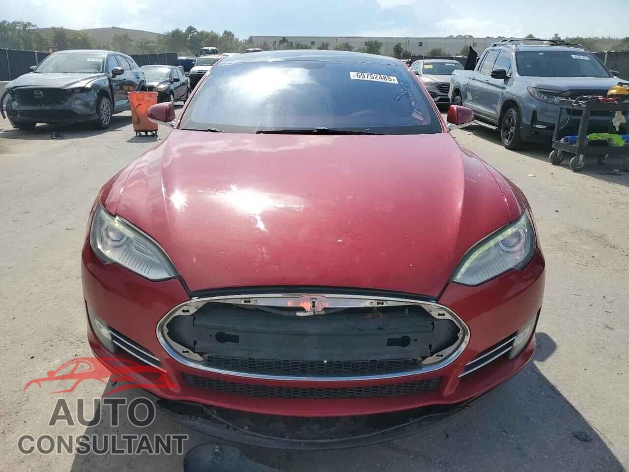 TESLA MODEL S 2013 - 5YJSA1CP7DFP09567