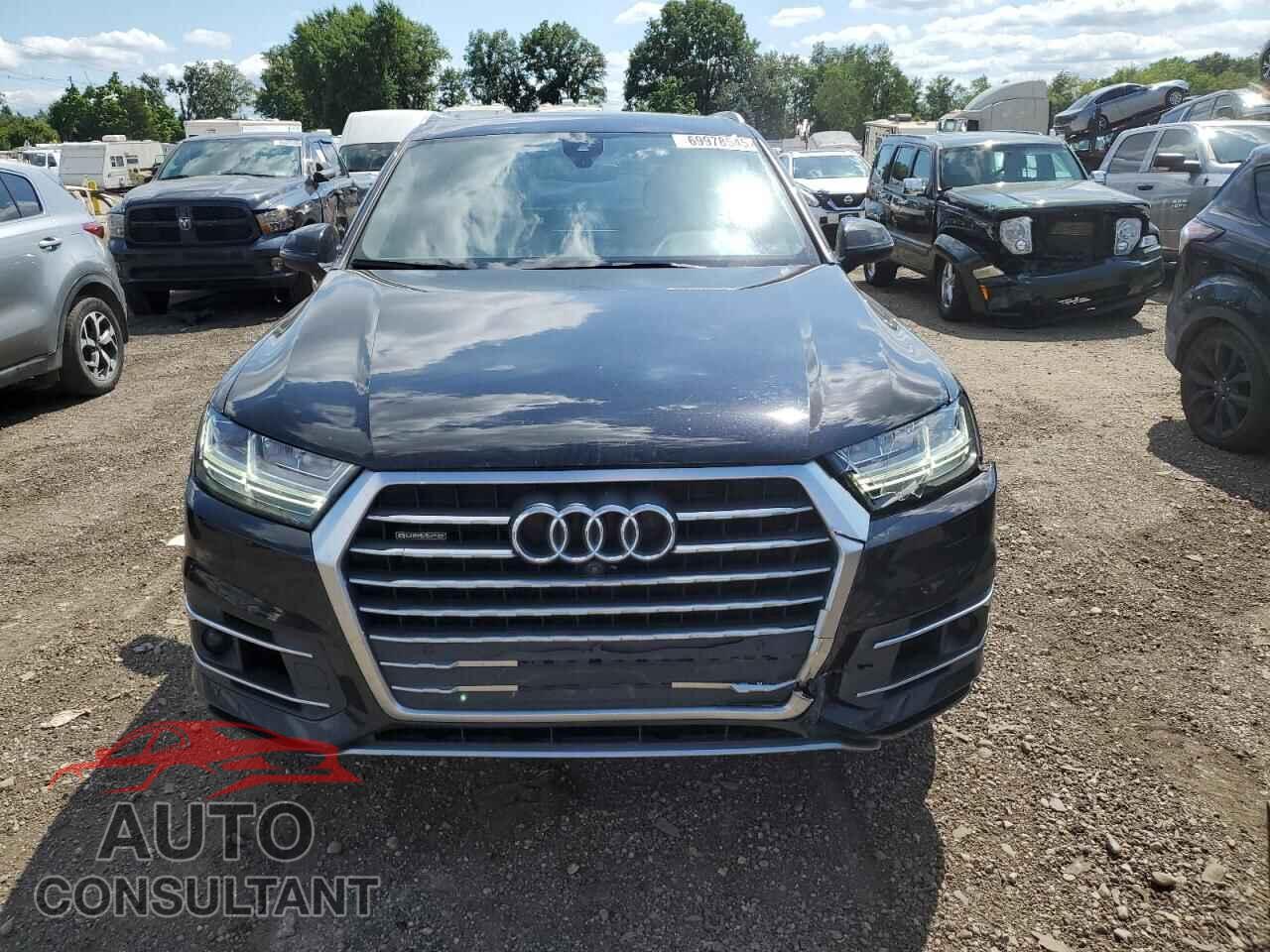 AUDI Q7 2017 - WA1LAAF76HD059332
