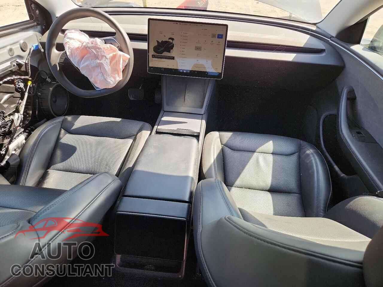 TESLA MODEL 3 2025 - 5YJ3E1EA2SF943095