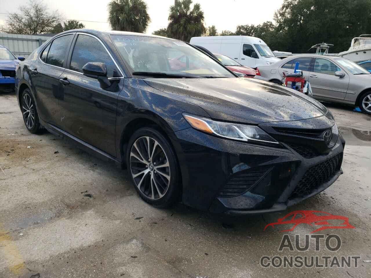 TOYOTA CAMRY 2018 - 4T1B11HKXJU626632