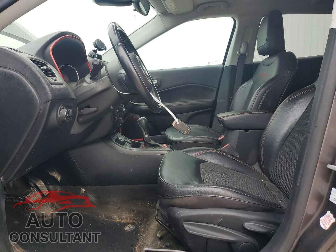 JEEP COMPASS 2020 - 3C4NJDDB8LT220872