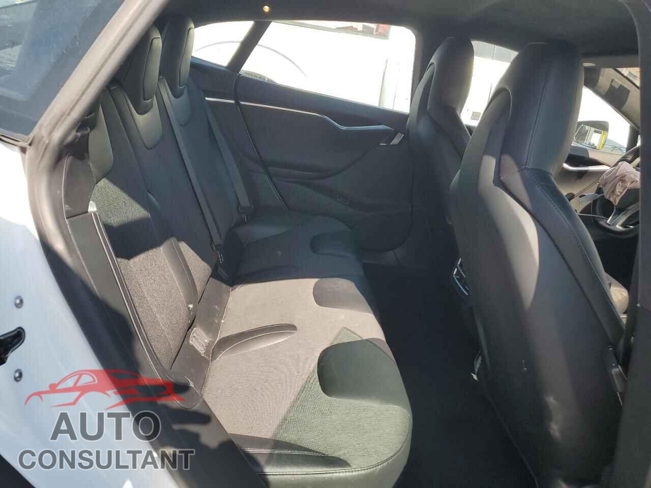 TESLA MODEL S 2016 - 5YJSA1E29GF150044