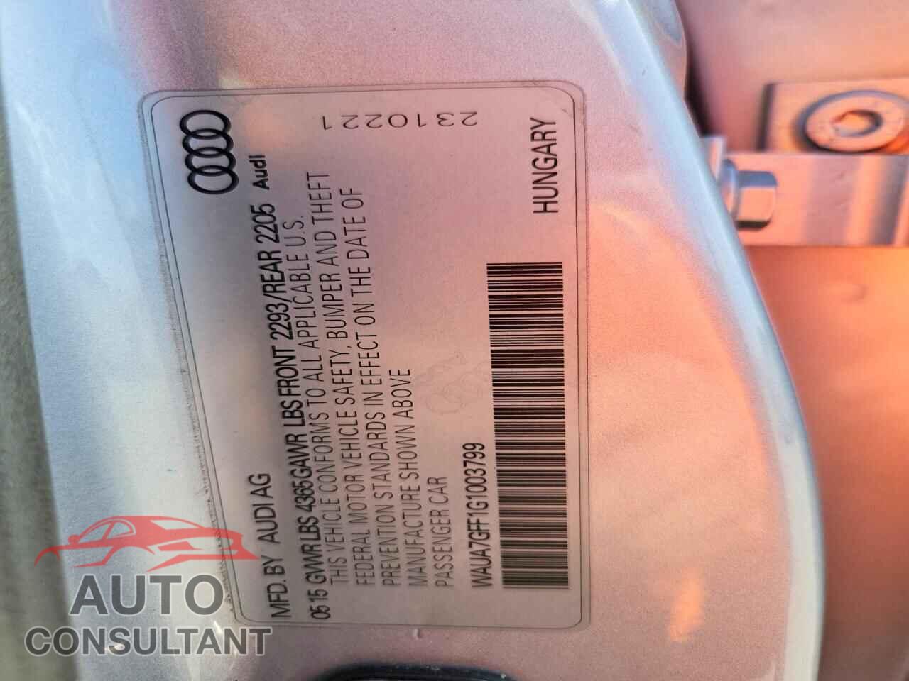 AUDI A3 2016 - WAUA7GFF1G1003799