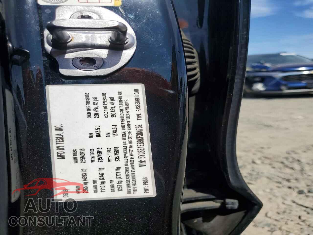 TESLA MODEL 3 2019 - 5YJ3E1EB9KF384752