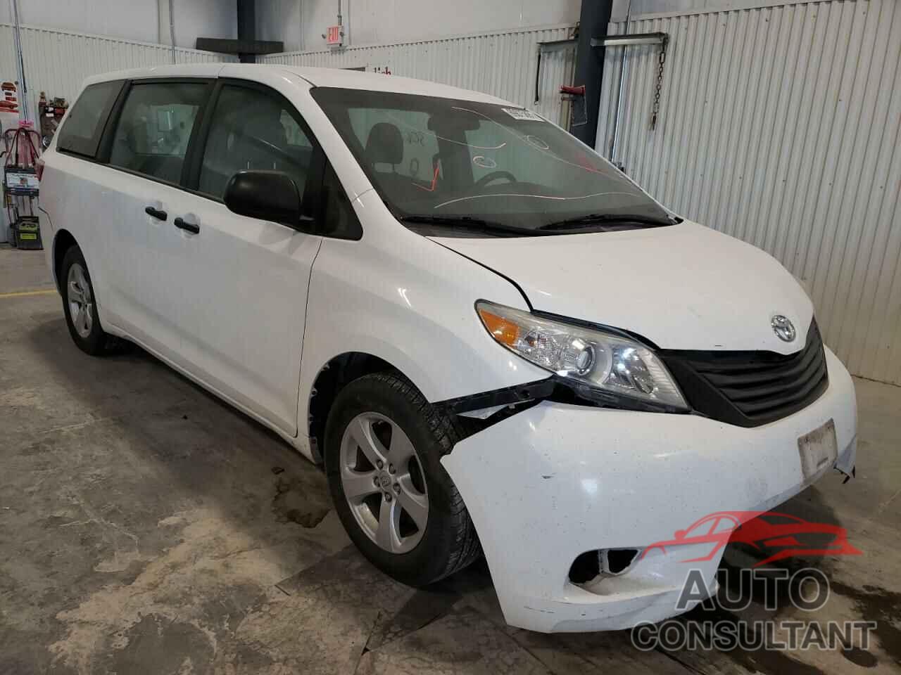 TOYOTA SIENNA 2017 - 5TDZZ3DC1HS812550