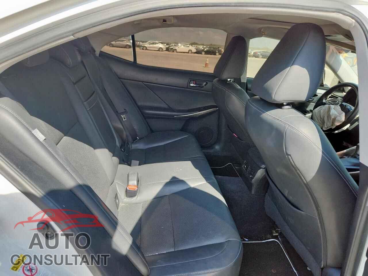LEXUS IS 2014 - JTHBF1D24E5023248