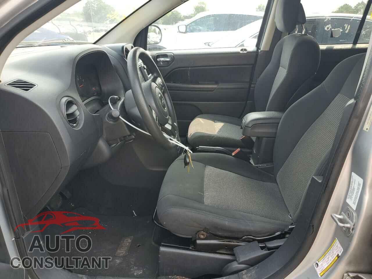 JEEP COMPASS 2011 - 1J4NF1FB5BD282516