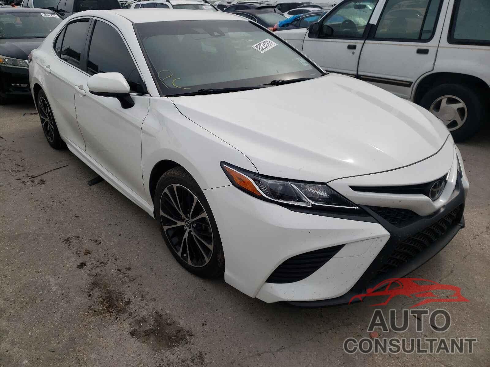 TOYOTA CAMRY 2018 - JTNB11HK1J3028161