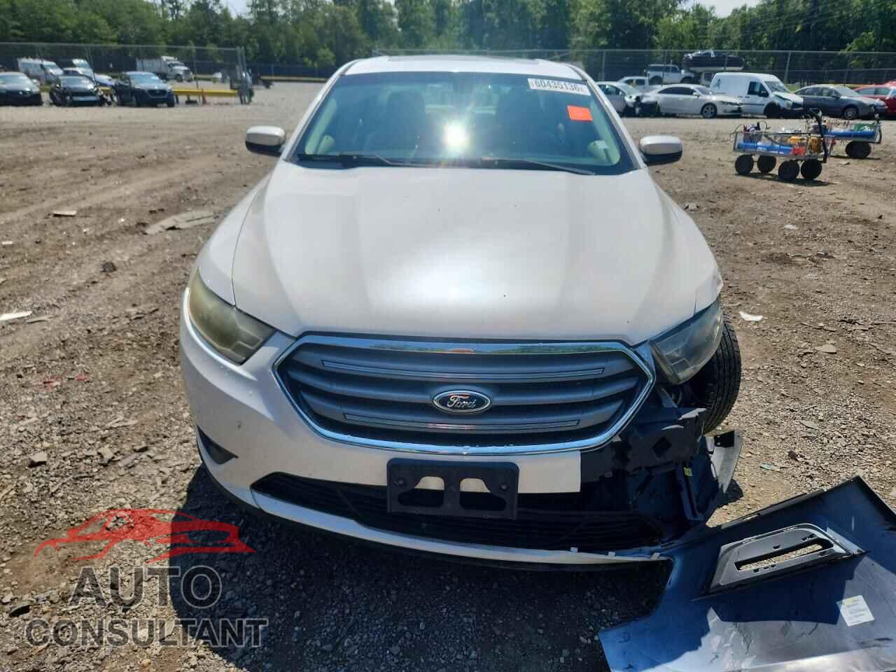 FORD TAURUS 2013 - 1FAHP2E87DG133317