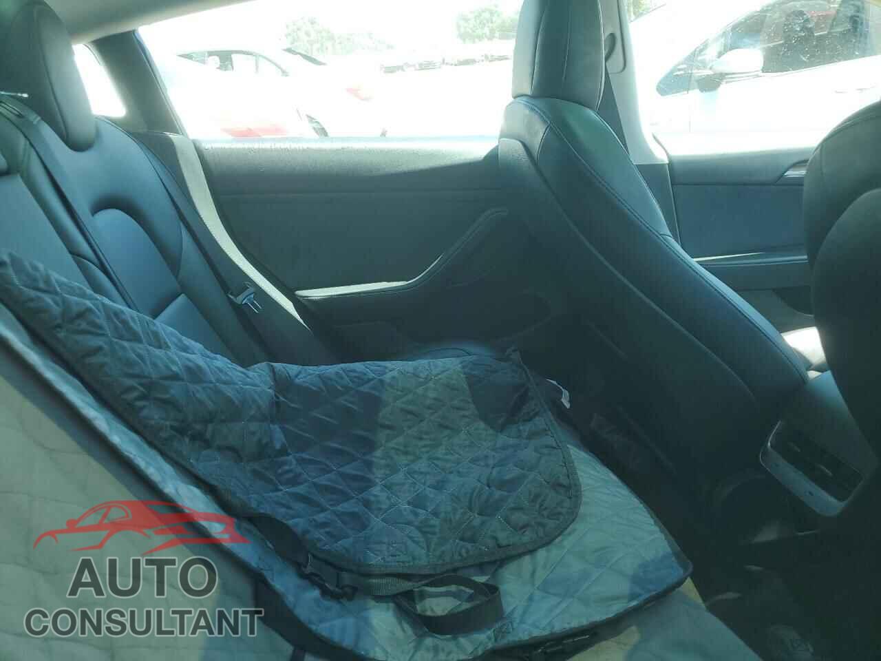 TESLA MODEL 3 2021 - 5YJ3E1EAXMF981936