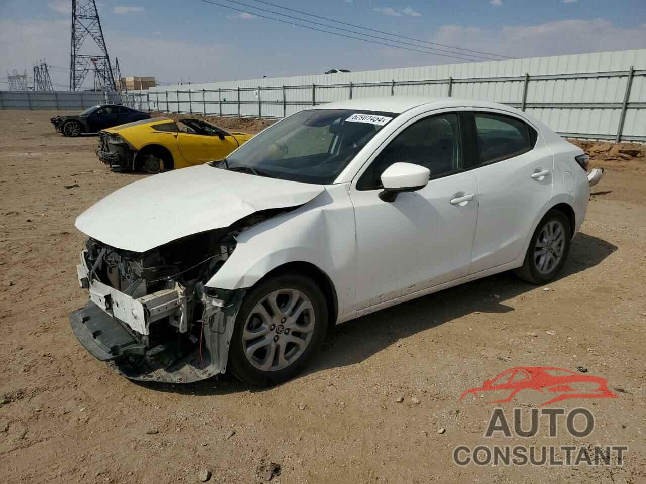 TOYOTA YARIS 2017 - 3MYDLBYV1HY192374