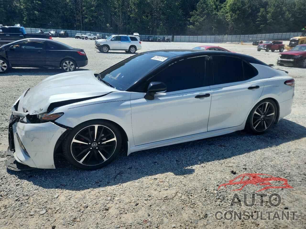 TOYOTA CAMRY 2018 - 4T1B61HK9JU062991