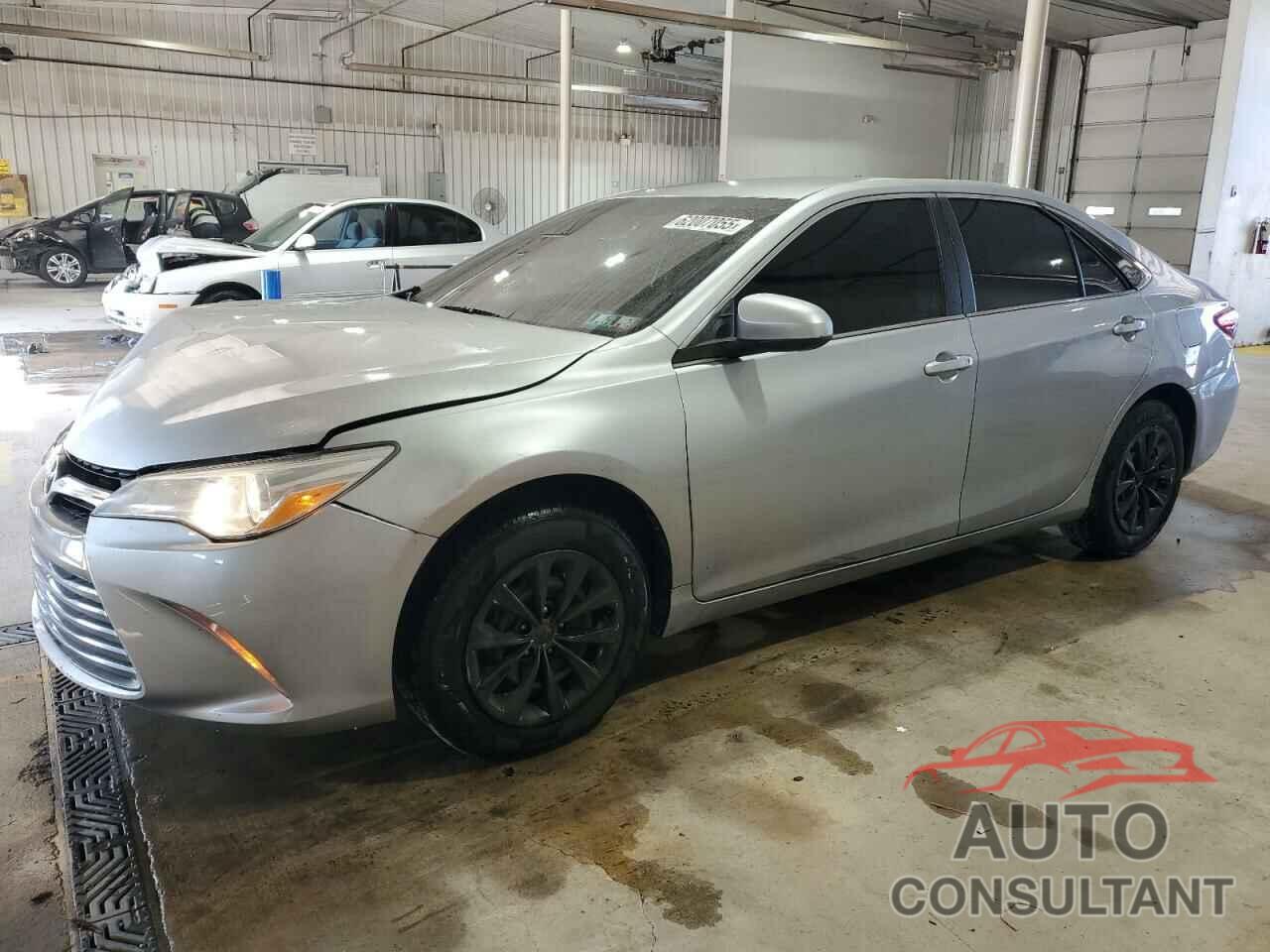 TOYOTA CAMRY 2016 - 4T4BF1FK0GR552415