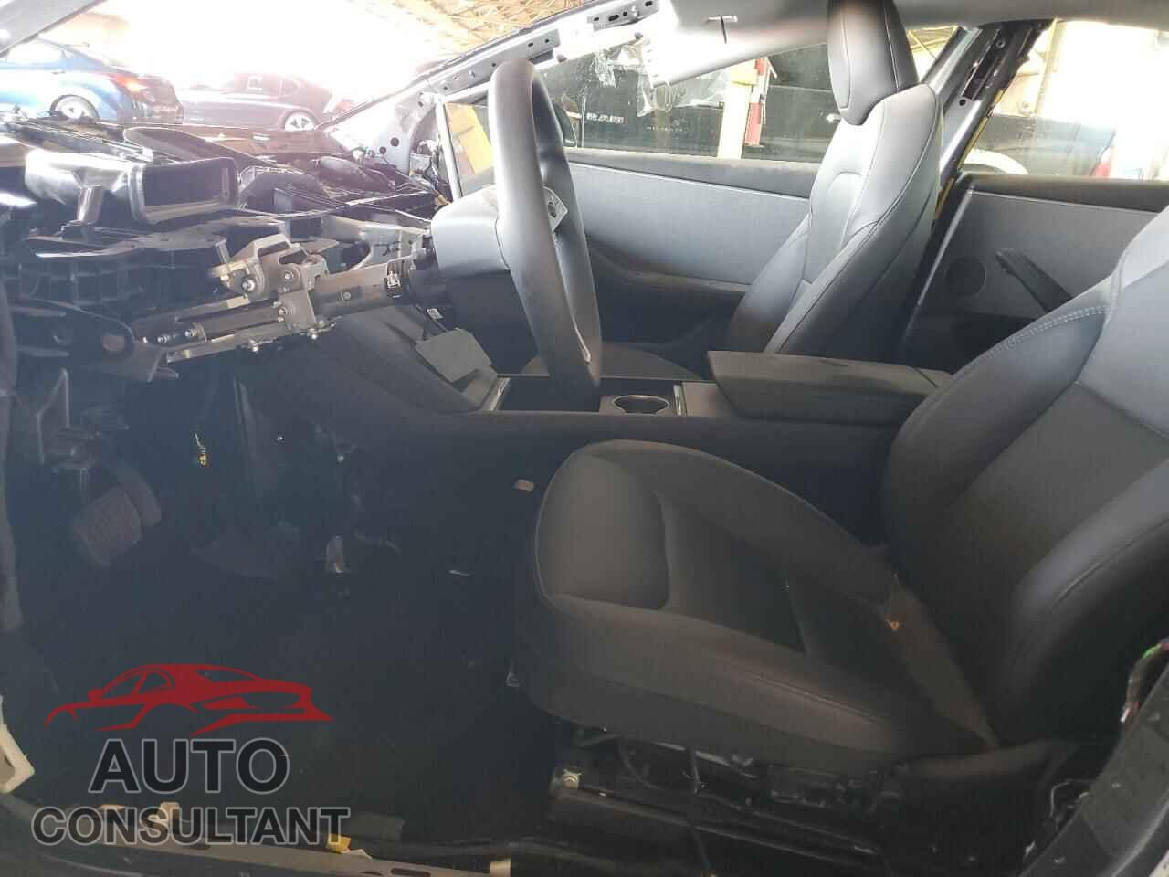 TESLA MODEL 3 2024 - 5YJ3E1EAXRF727702