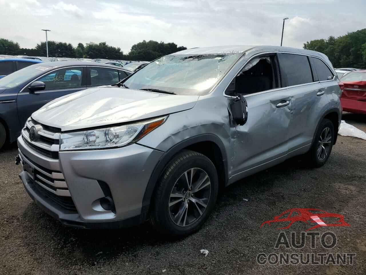 TOYOTA HIGHLANDER 2018 - 5TDBZRFH3JS876642