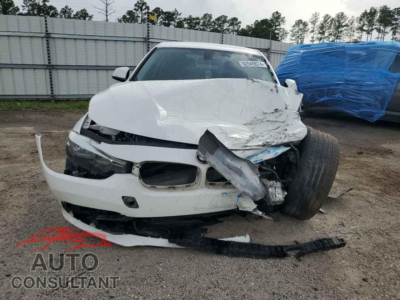 BMW 3 SERIES 2016 - WBA8E1G58GNT35237