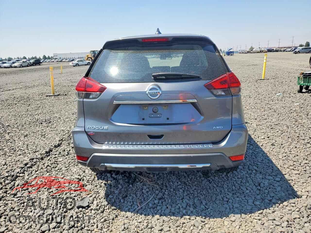 NISSAN ROGUE 2017 - KNMAT2MVXHP618992