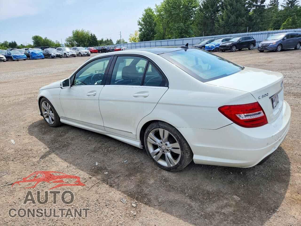 MERCEDES-BENZ C-CLASS 2012 - WDDGF8BB9CA648094