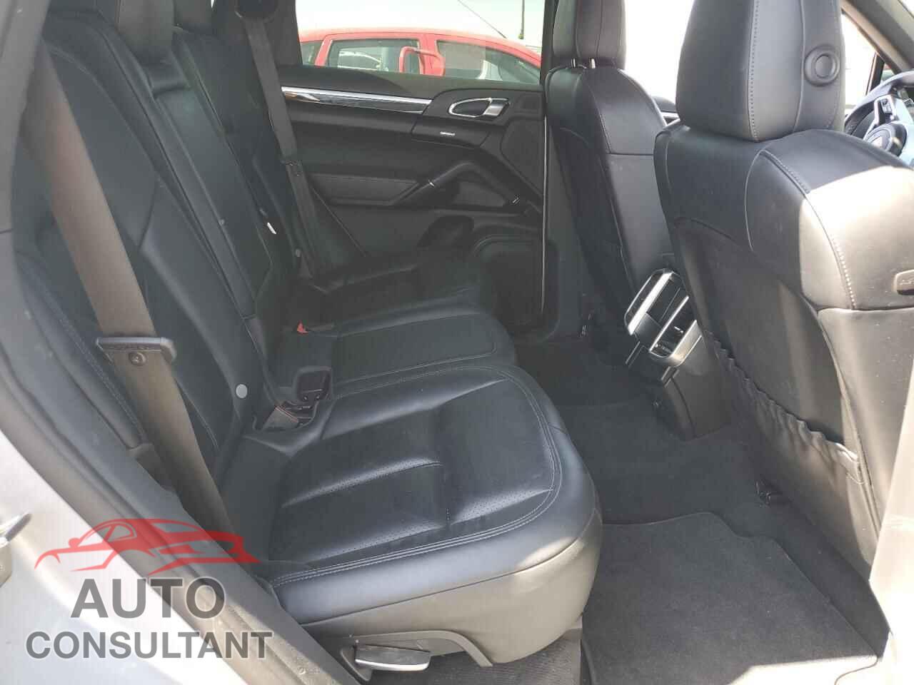 PORSCHE CAYENNE 2016 - WP1AA2A21GLA03607