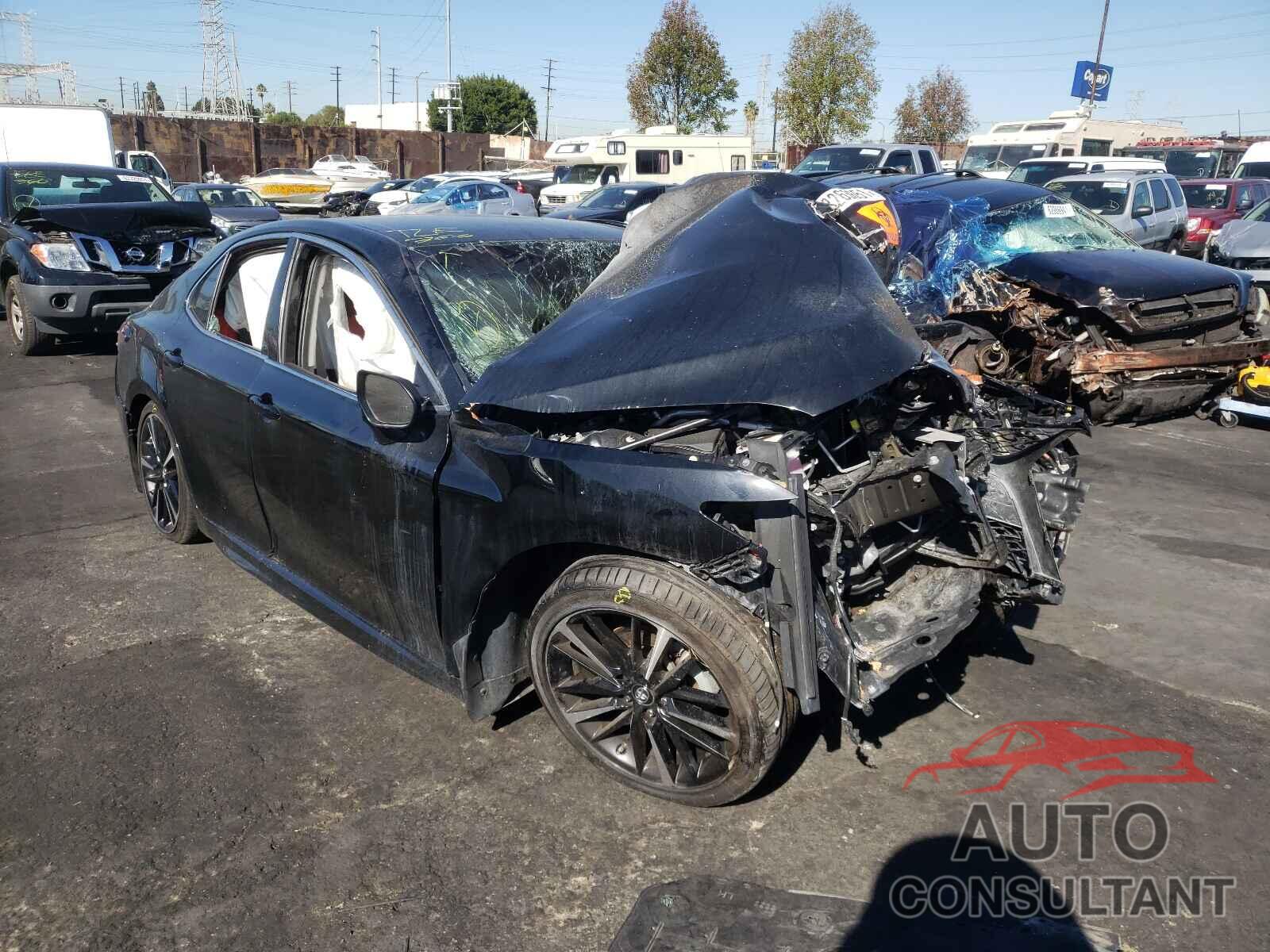 TOYOTA CAMRY 2018 - 4T1B61HKXJU086958