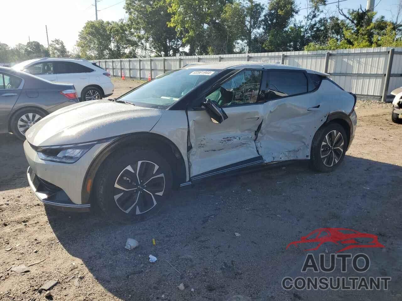 KIA EV6 LIGHT 2023 - KNDC34LA2P5122887