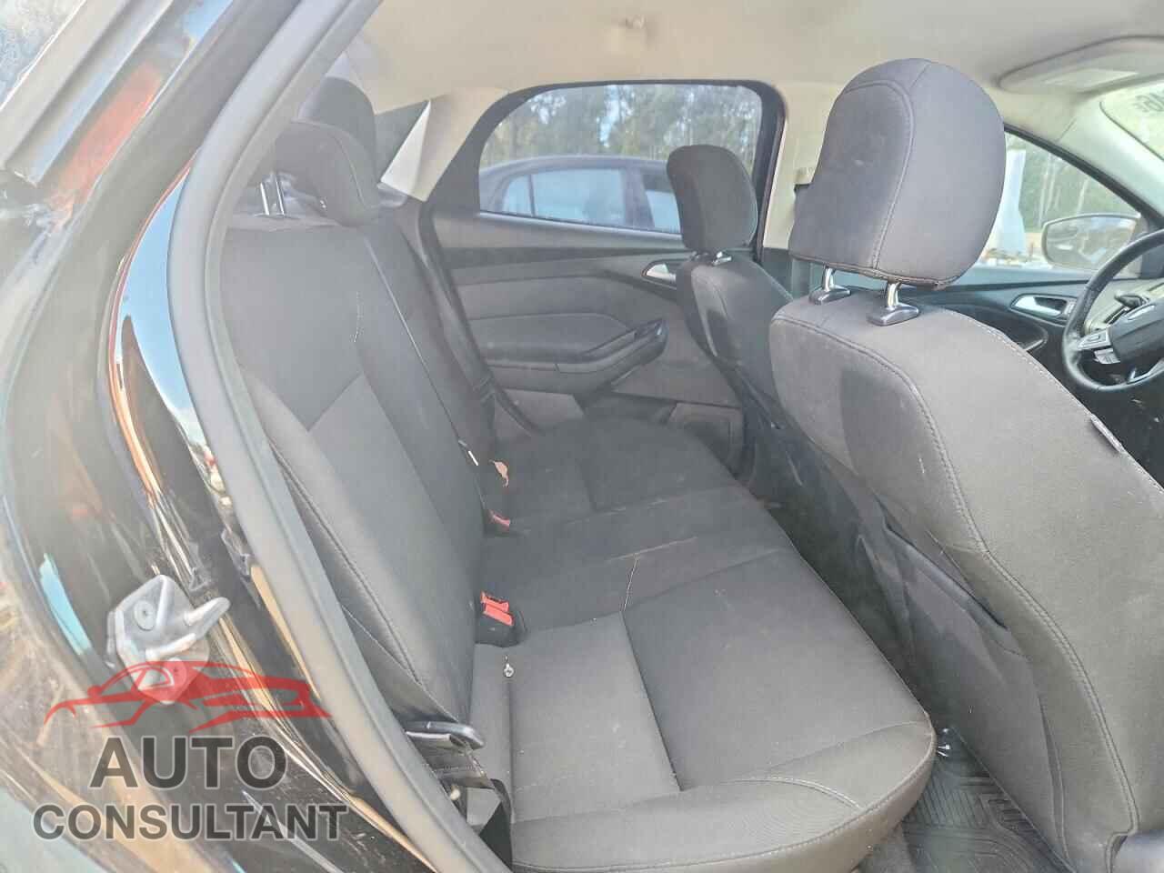 FORD FOCUS 2017 - 1FADP3F20HL239796