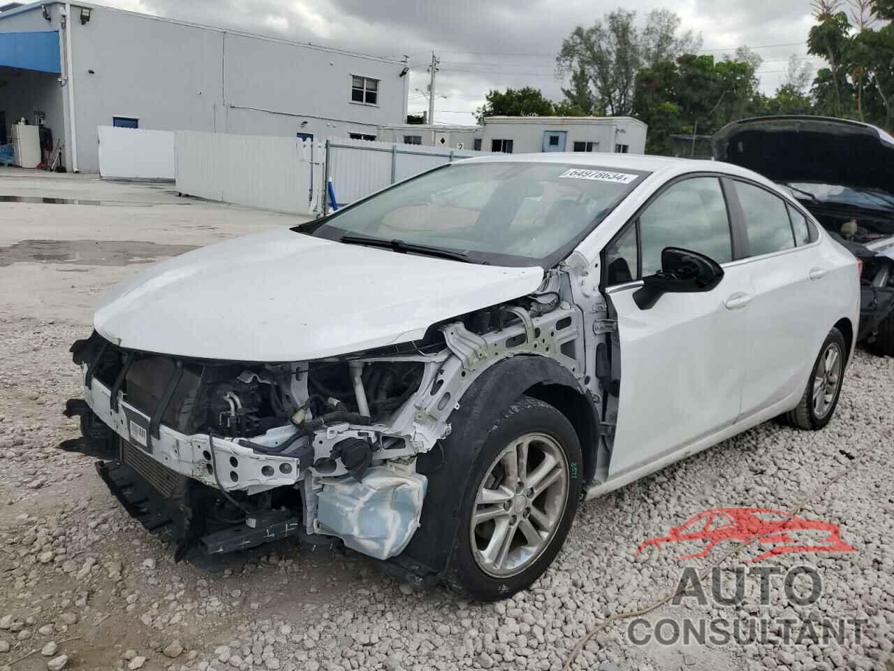 CHEVROLET CRUZE 2018 - 1G1BE5SM5J7121521