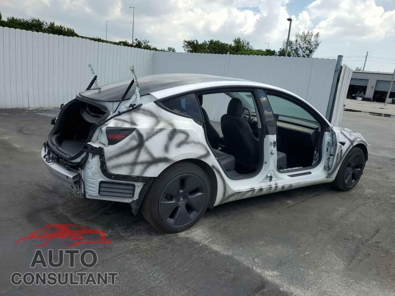 TESLA MODEL 3 2021 - 5YJ3E1EA2MF048693