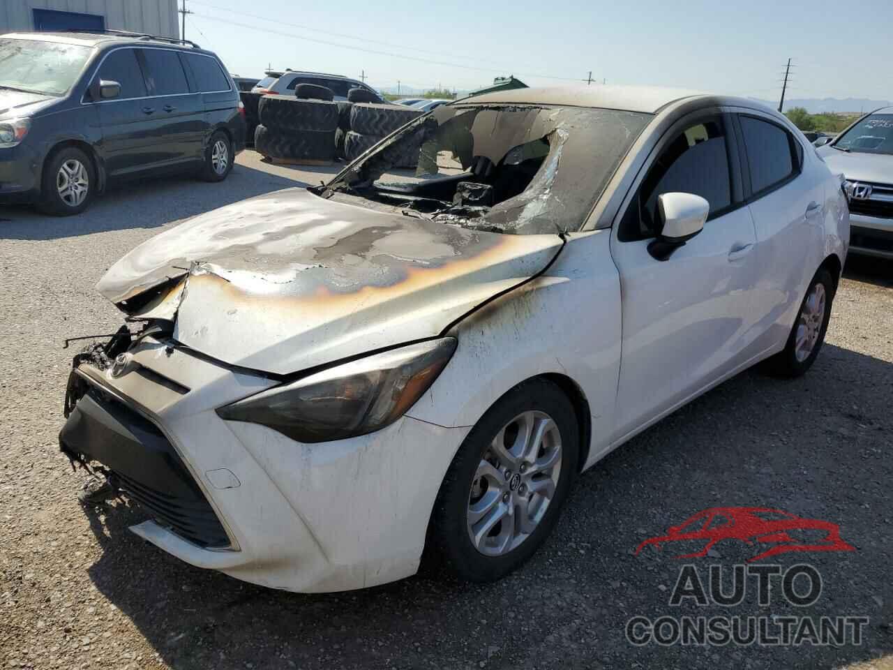 TOYOTA YARIS 2017 - 3MYDLBYV4HY156307
